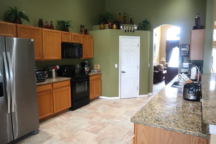 Image No.8-4 Bed Property for sale