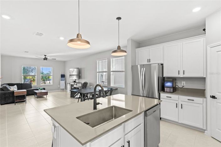 Image No.17-4 Bed Property for sale