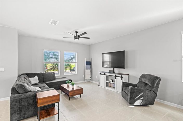 Image No.6-4 Bed Property for sale