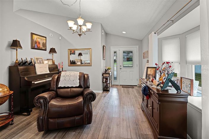 Image No.10-4 Bed Property for sale