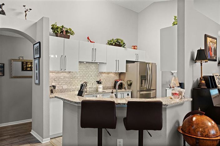 Image No.4-4 Bed Property for sale