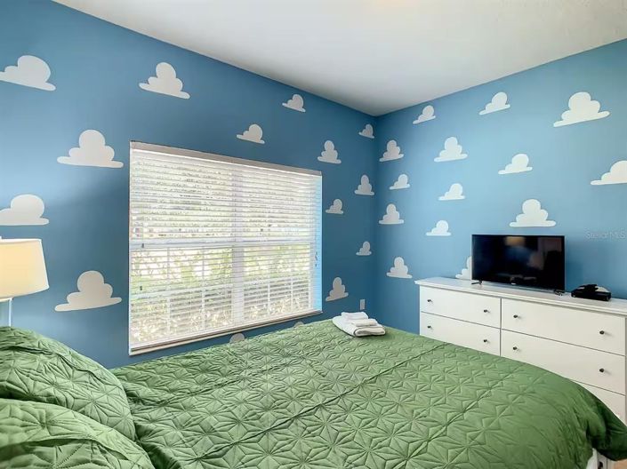 Image No.17-5 Bed Townhouse for sale