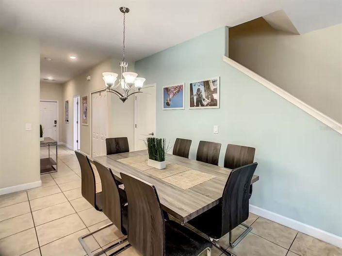 Image No.2-5 Bed Townhouse for sale