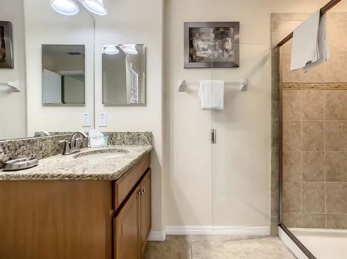 Image No.24-5 Bed Townhouse for sale