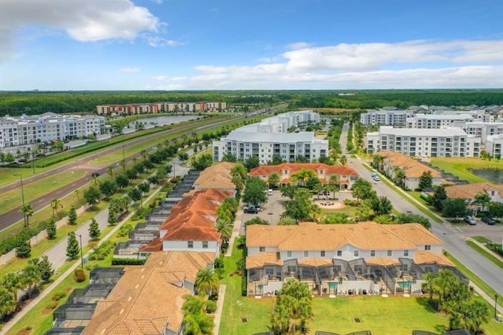 Image No.42-5 Bed Townhouse for sale