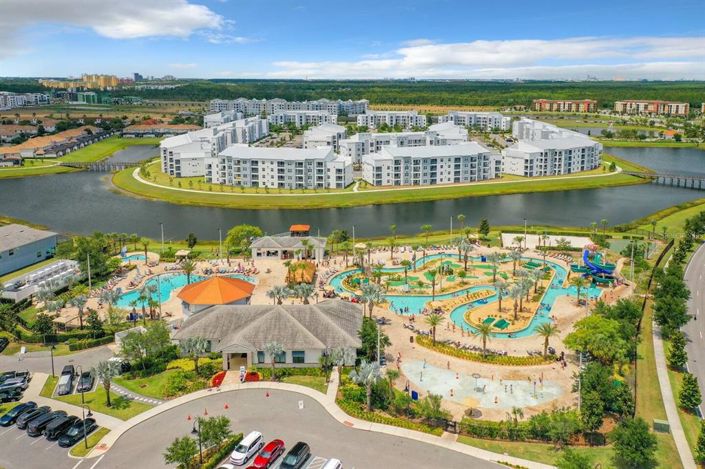 Image No.48-5 Bed Townhouse for sale