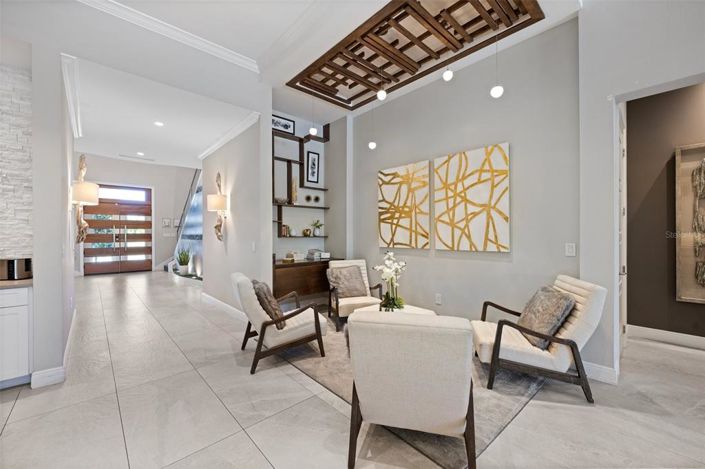 Image No.18-10 Bed Property for sale