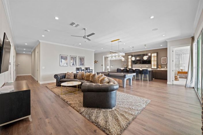 Image No.45-10 Bed Property for sale