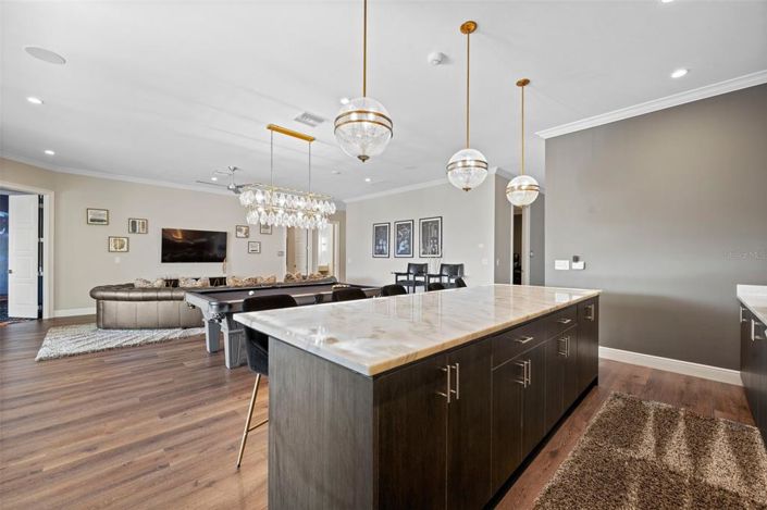 Image No.50-10 Bed Property for sale