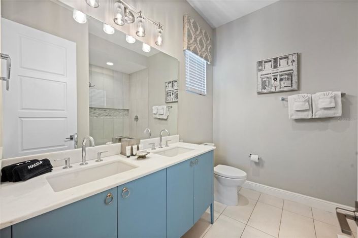 Image No.55-10 Bed Property for sale