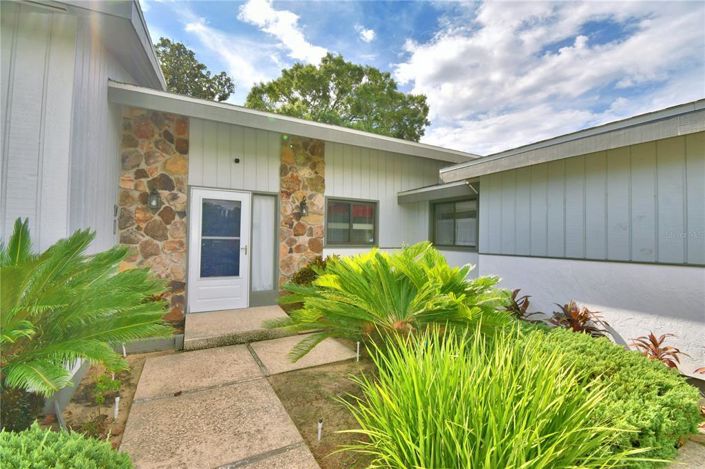 Image No.2-2 Bed Townhouse for sale