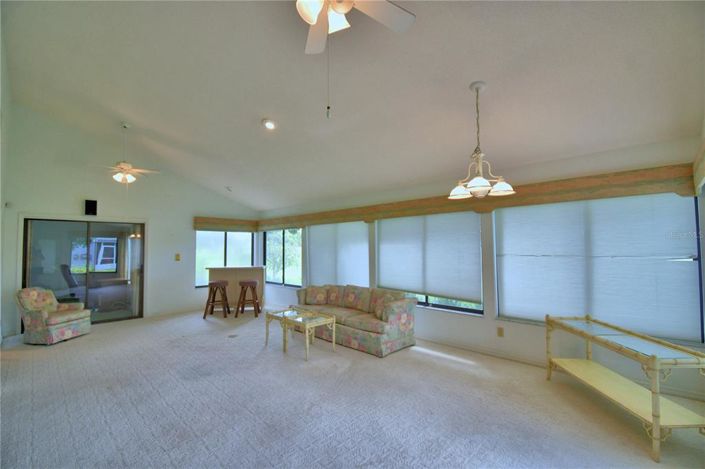 Image No.35-2 Bed Townhouse for sale