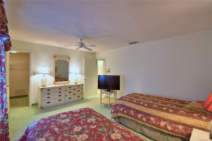 Image No.41-2 Bed Townhouse for sale