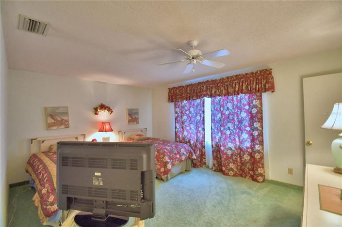 Image No.44-2 Bed Townhouse for sale