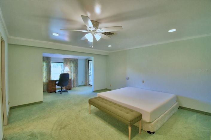 Image No.50-2 Bed Townhouse for sale