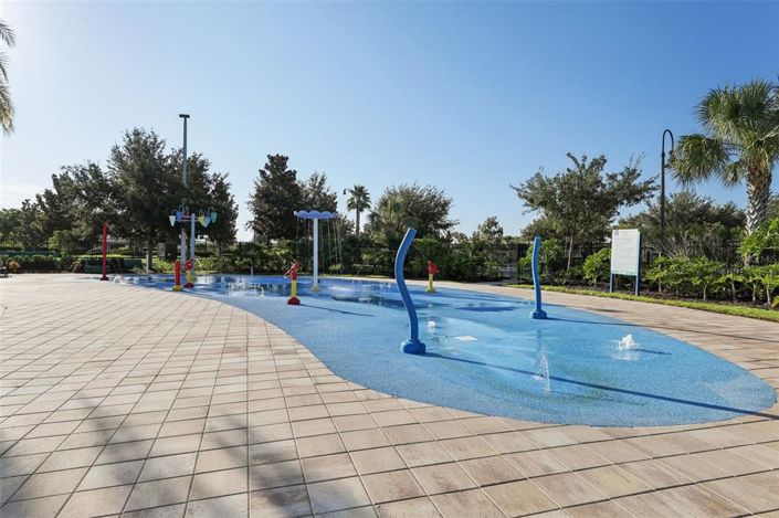 Image No.2-4 Bed Townhouse for sale