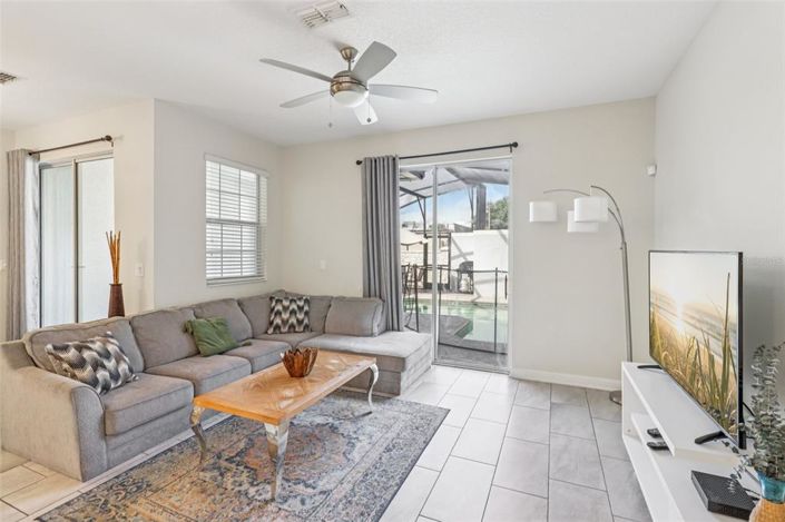 Image No.38-4 Bed Townhouse for sale