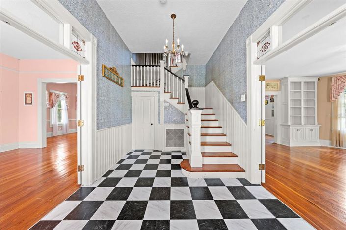 Image No.15-4 Bed Property for sale