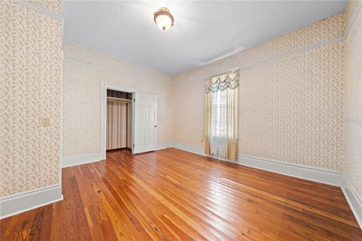 Image No.31-4 Bed Property for sale