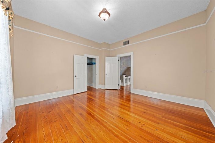 Image No.36-4 Bed Property for sale