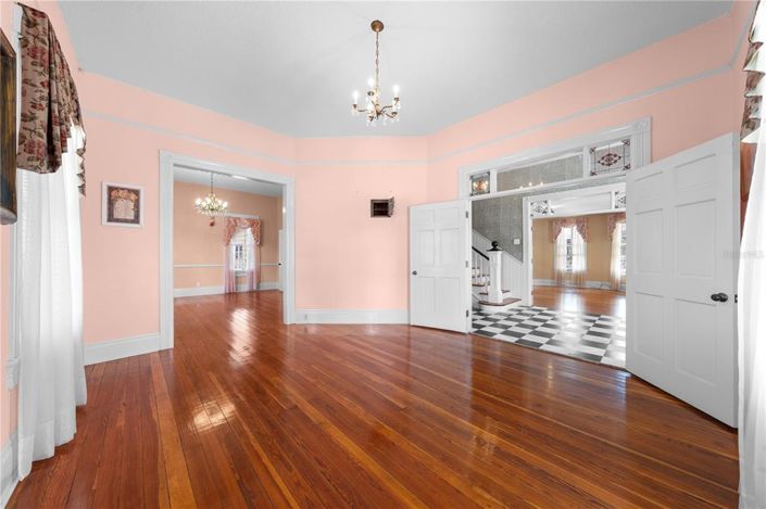 Image No.39-4 Bed Property for sale