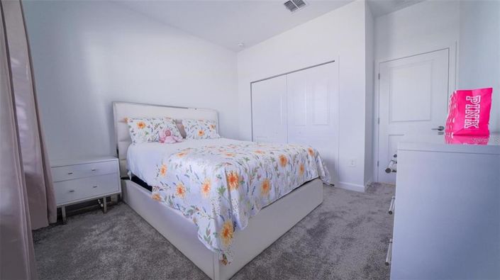 Image No.17-5 Bed Property for sale