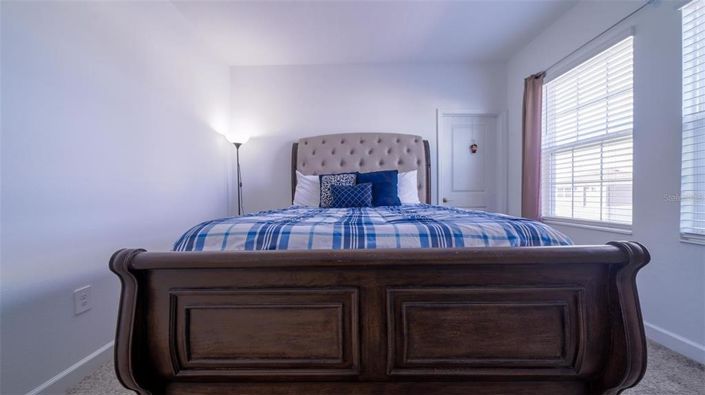 Image No.40-5 Bed Property for sale