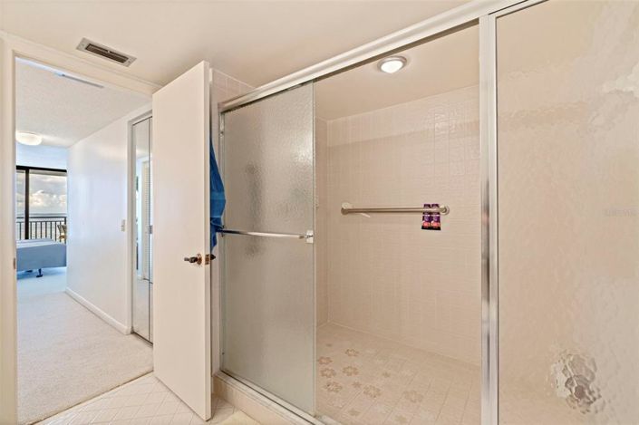 Image No.22-2 Bed Property for sale