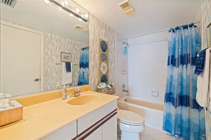 Image No.26-2 Bed Property for sale