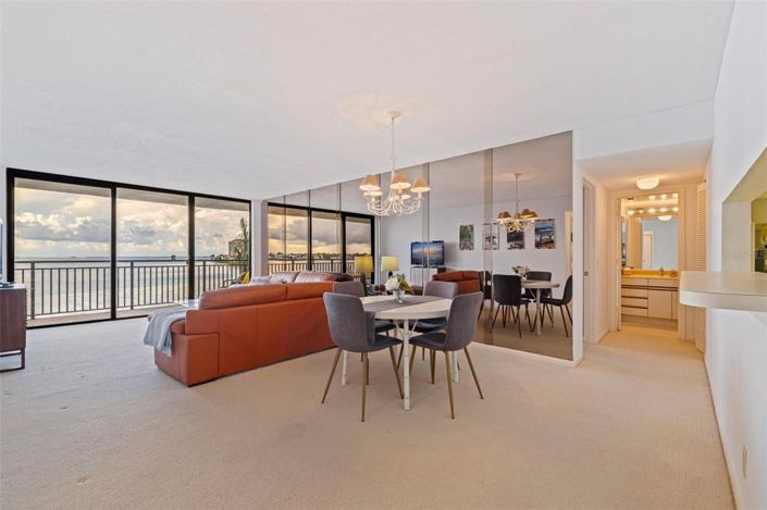 Image No.9-2 Bed Property for sale