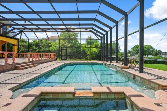 Image No.22-5 Bed Property for sale