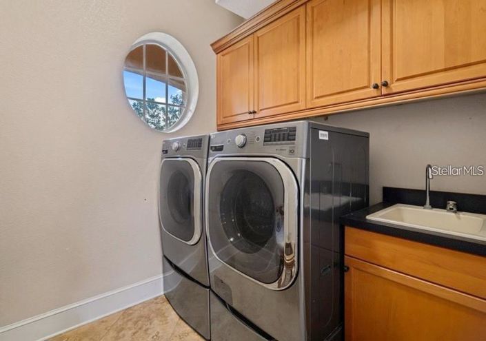 Image No.23-5 Bed Property for sale