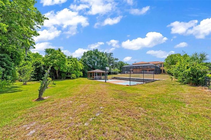 Image No.26-5 Bed Property for sale