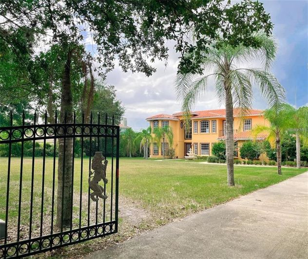 Image No.6-5 Bed Property for sale