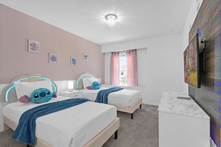 Image No.17-5 Bed Townhouse for sale