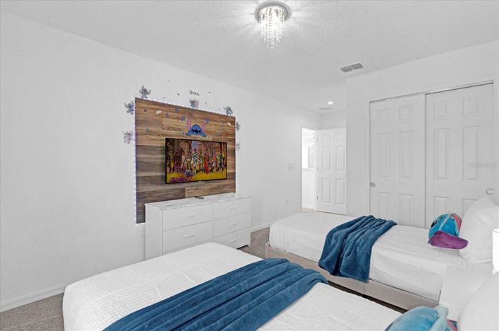 Image No.18-5 Bed Townhouse for sale