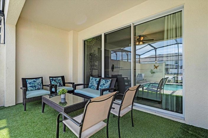 Image No.28-5 Bed Townhouse for sale