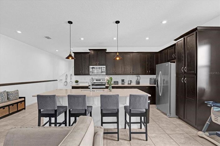 Image No.9-5 Bed Townhouse for sale