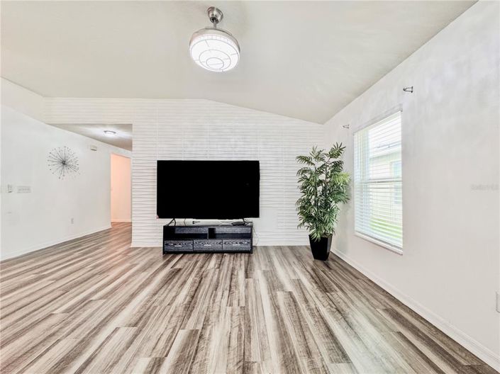 Image No.14-4 Bed Property for sale