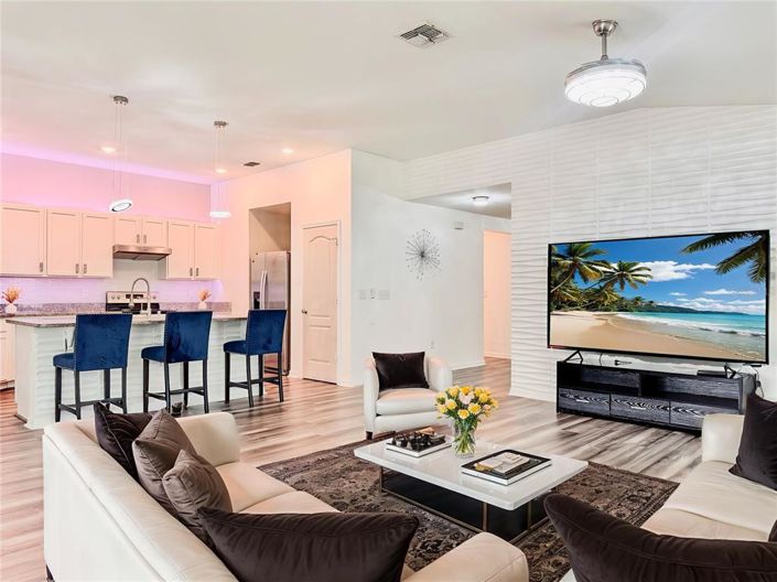 Image No.18-4 Bed Property for sale