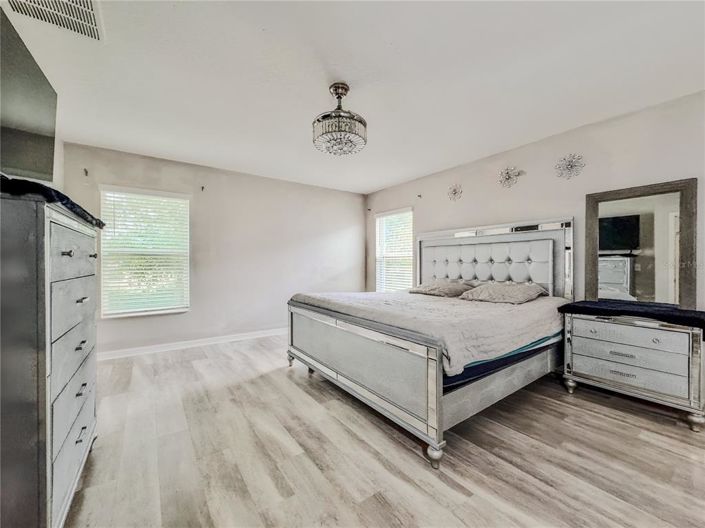 Image No.34-4 Bed Property for sale