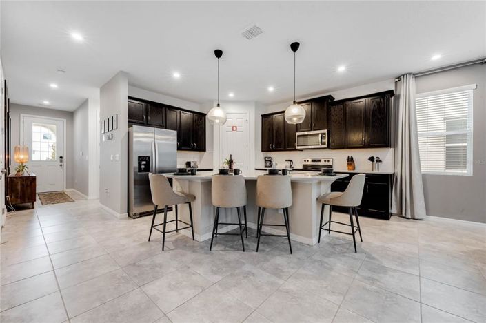 Image No.3-7 Bed Property for sale