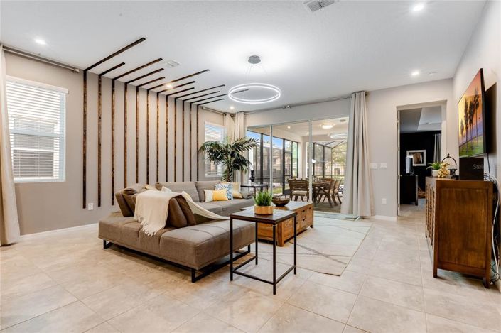 Image No.4-7 Bed Property for sale