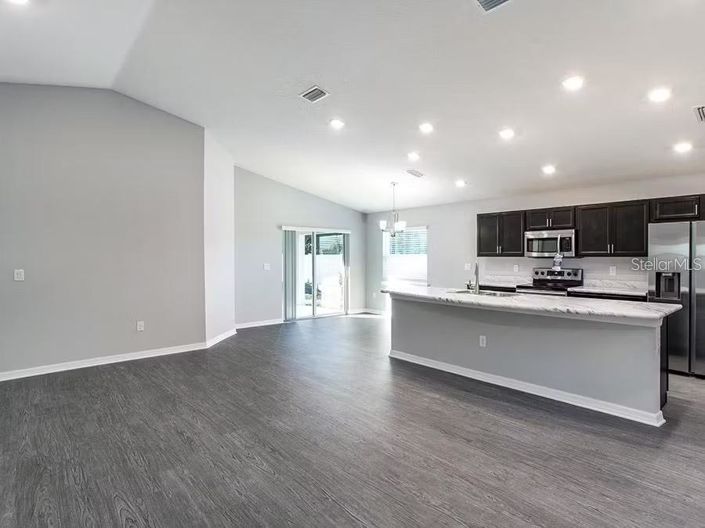 Image No.5-3 Bed Property for sale