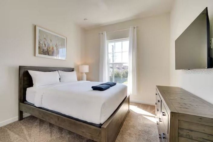 Image No.17-5 Bed Townhouse for sale