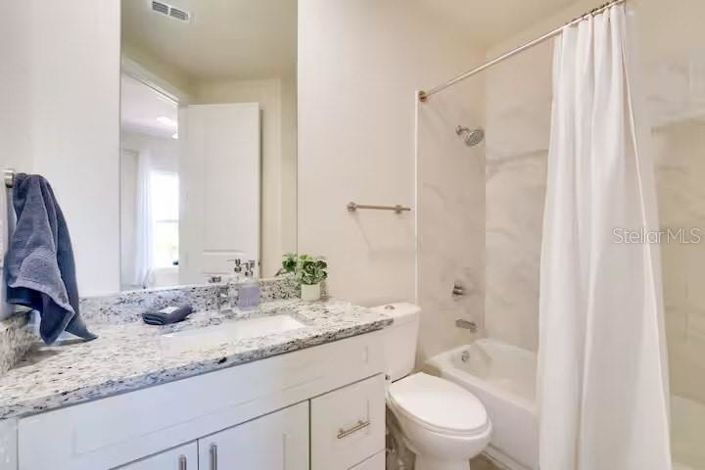 Image No.18-5 Bed Townhouse for sale