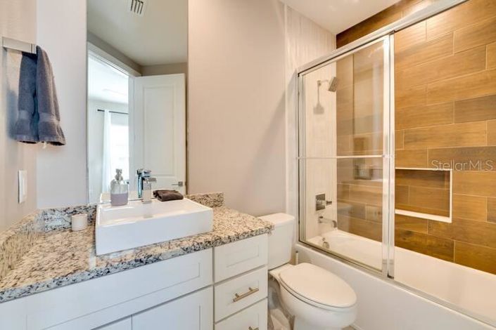 Image No.22-5 Bed Townhouse for sale