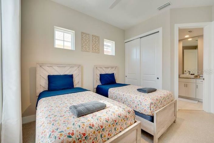 Image No.31-5 Bed Townhouse for sale