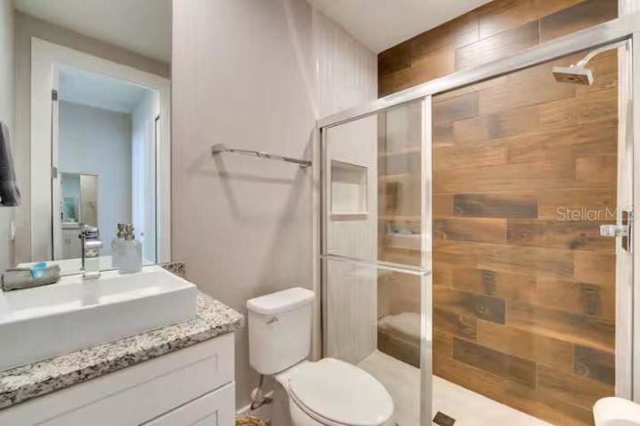 Image No.33-5 Bed Townhouse for sale