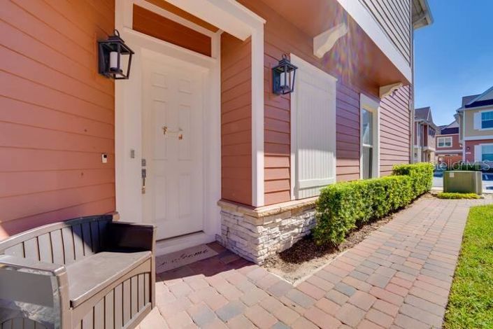 Image No.6-5 Bed Townhouse for sale